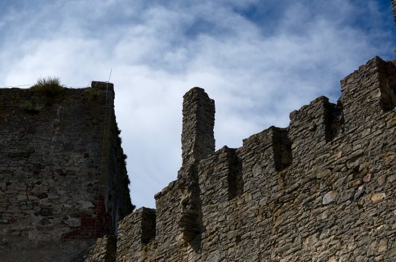 muro de concreto ciclópico