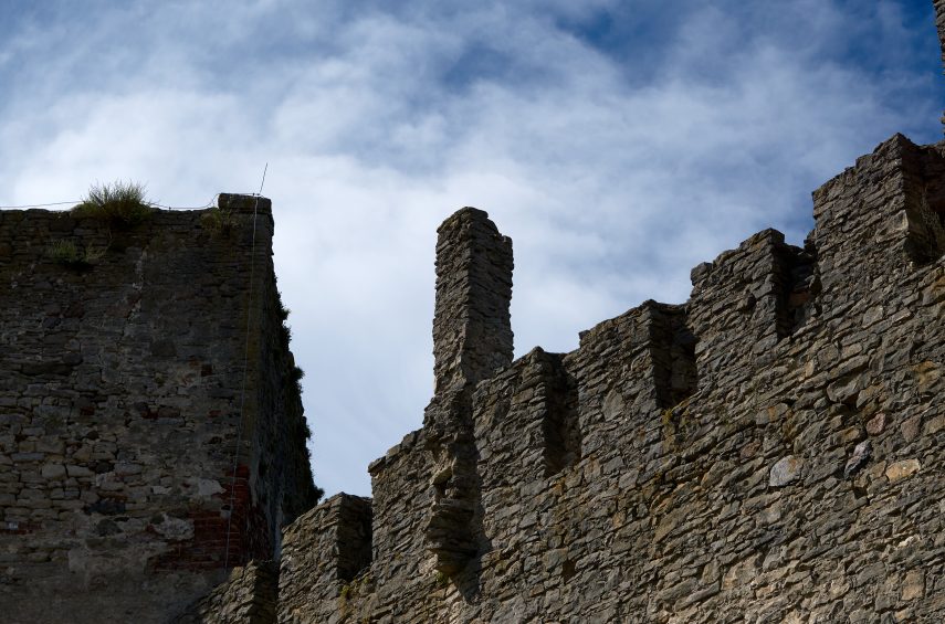 muro de concreto ciclópico